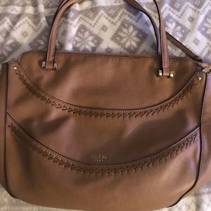 GUESS Tan pebbled leather Shoulder bag purse